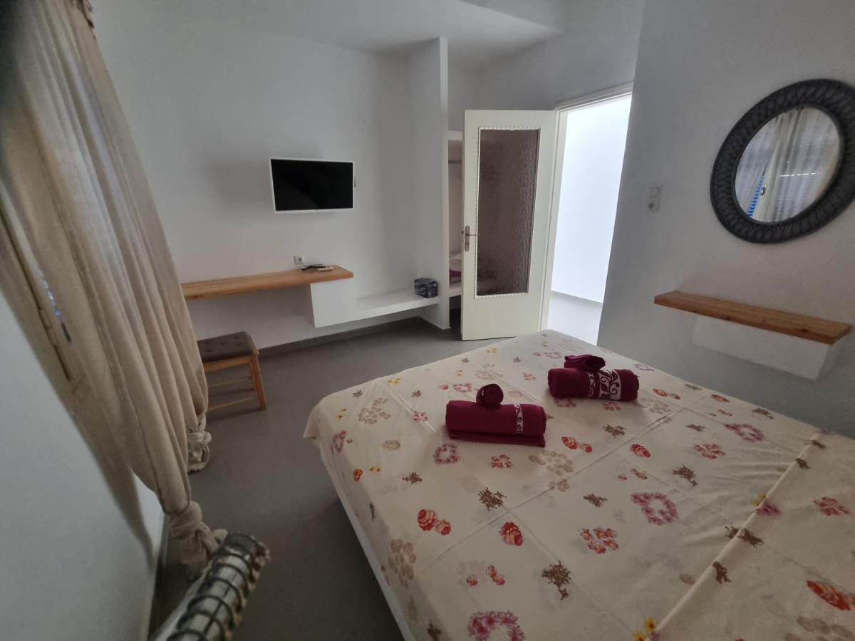 Santorini Pleasure Studios Φηρά Εξωτερικό φωτογραφία